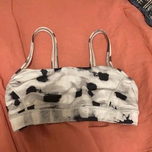 Lululemon sports bra